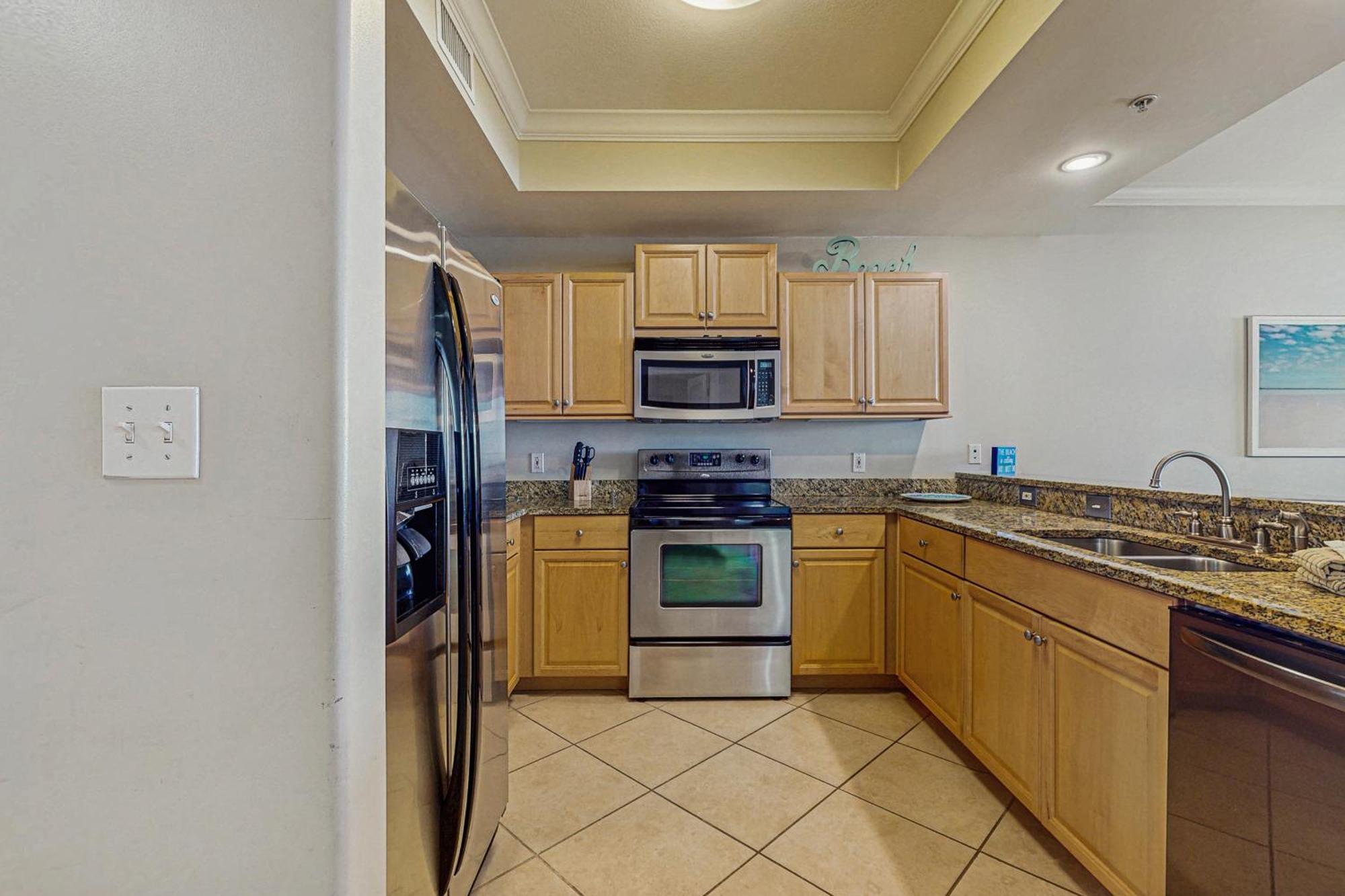 Isle Apartment *